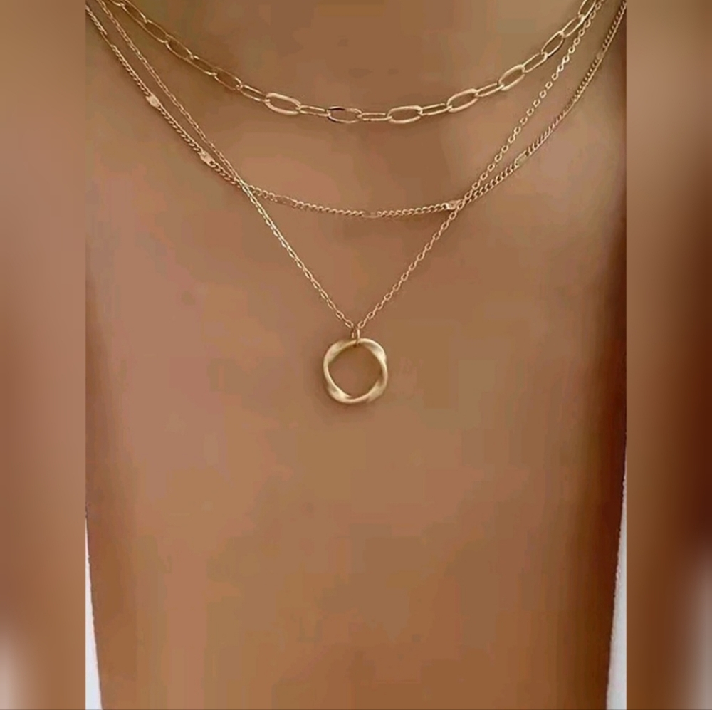 Round Layered Necklace - Picture 4 of 5